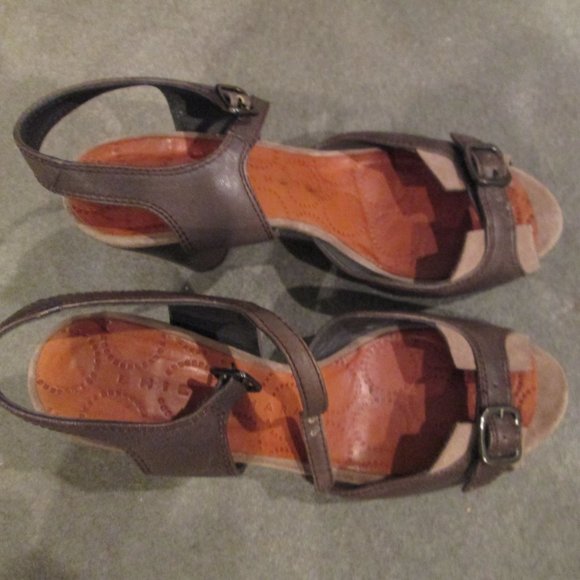 Handmade Leather Heels from Spain - Picture 4 of 4